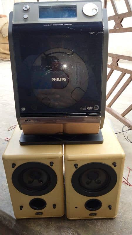 Philips amplifier with JVC spikers 4