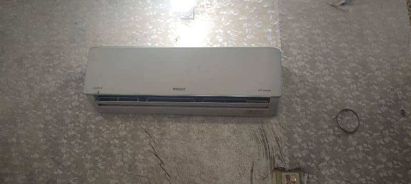 orient DC inverter ac condition 10\9 gase store ha bilkul ok ha 1