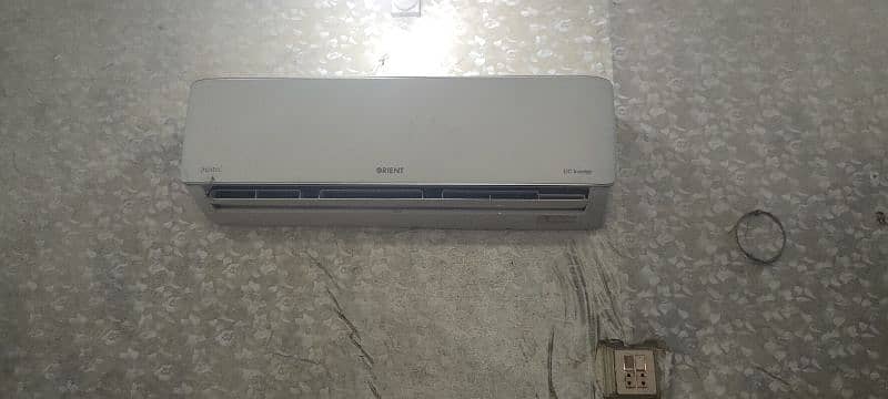 orient DC inverter ac condition 10\9 gase store ha bilkul ok ha 2