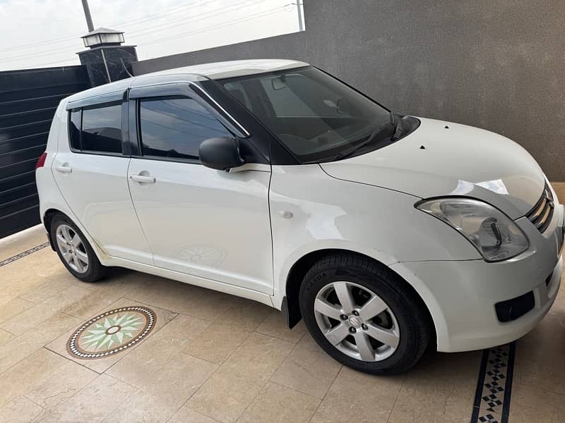 Suzuki Swift 1.3 DLX Navigation 2018 18