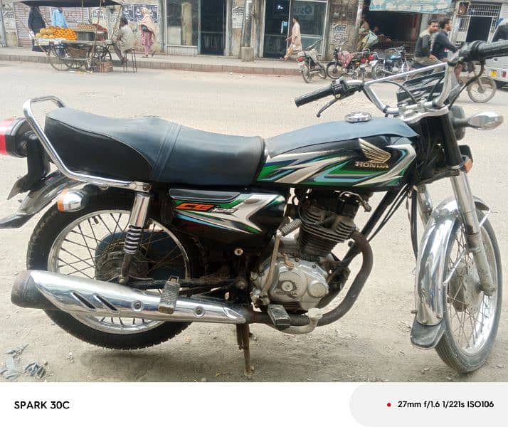 Honda 125 Karachi number 1