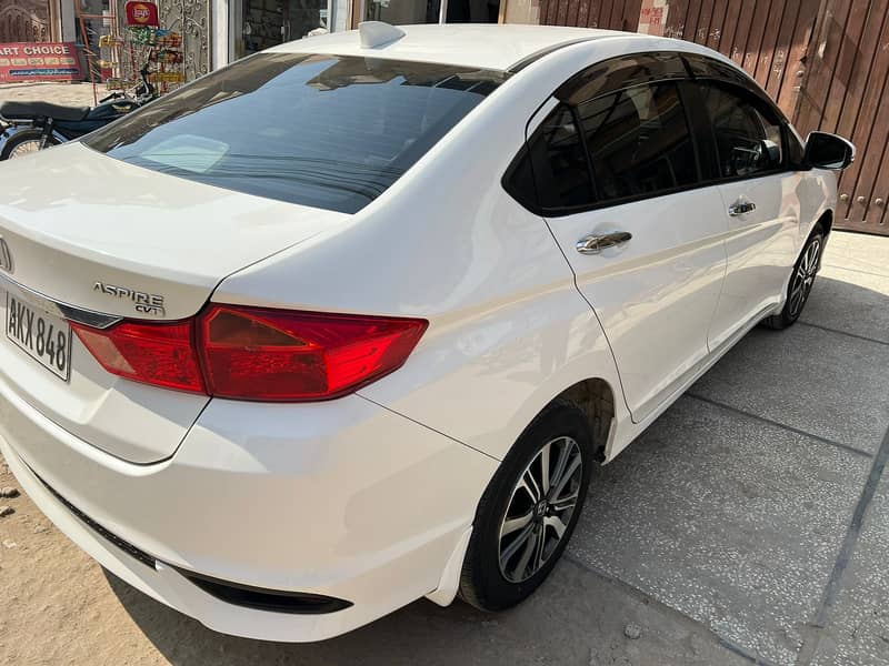 Honda City Aspire 1.5 Automatic 2022 6