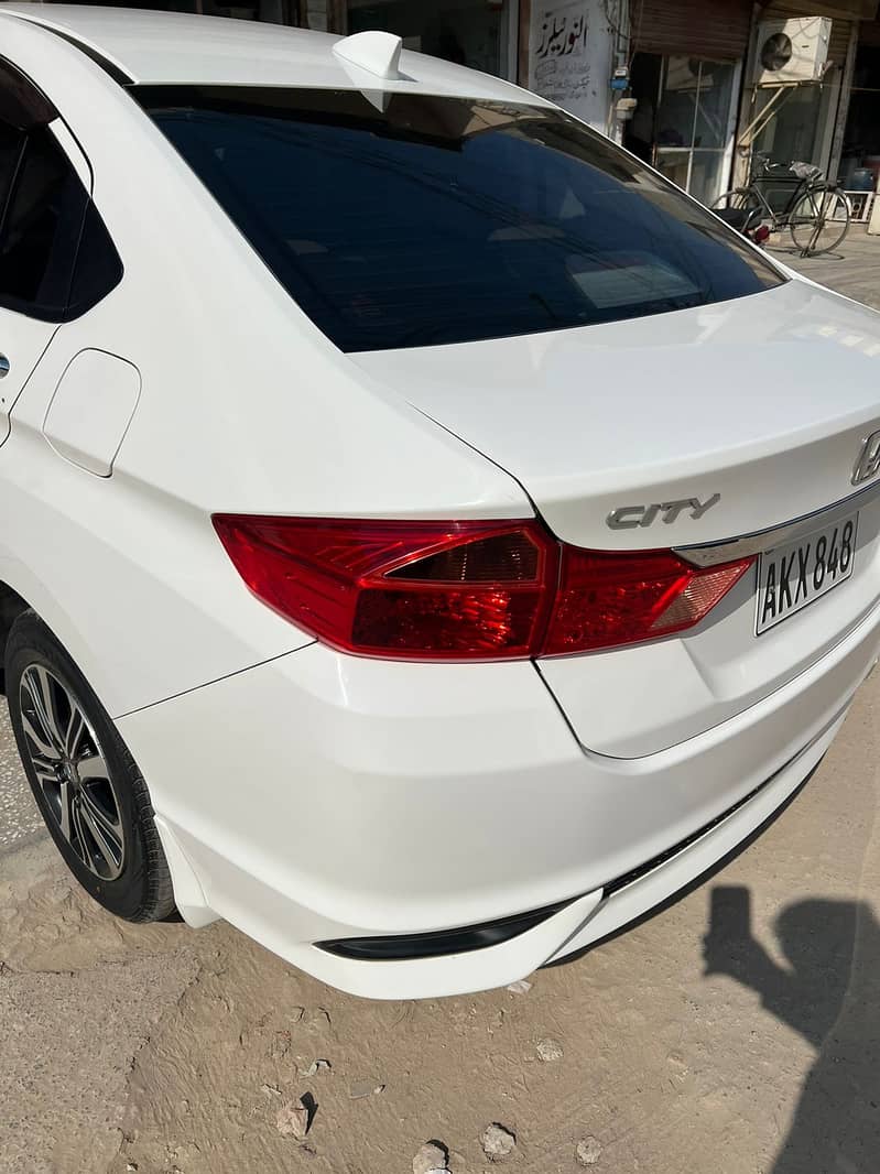 Honda City Aspire 1.5 Automatic 2022 7