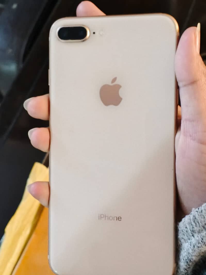 Apple iPhone 8 Plus 7