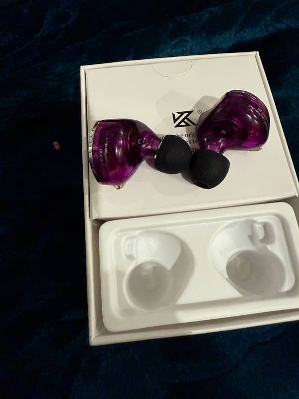 KZ ZS 10 Pro Wired Earphones 0