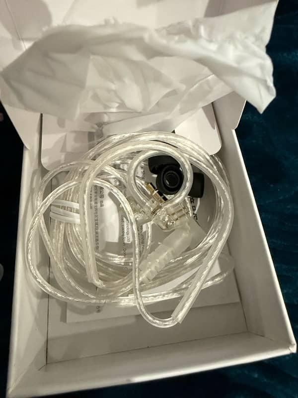 KZ ZS 10 Pro Wired Earphones 1