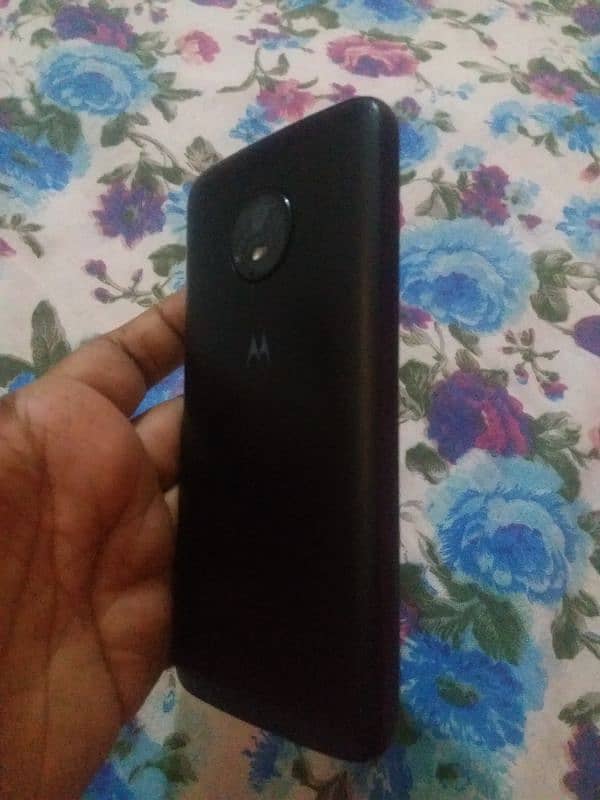 Moto E4 2gb 16 storag pta officail appreved singal sim mobile only set 8