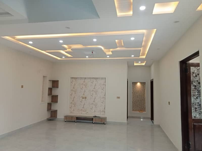 Exquisite 10 Marla Luxury Villa in Buch Villas, Multan 18