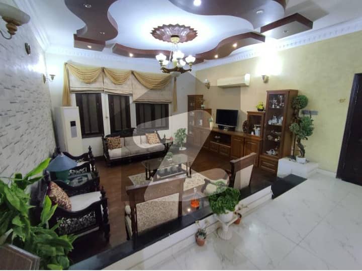 Single story house for sale 400 gaz in Gulshan block 13D2 3