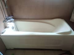 A brand new bath tub available on a very cheap price.