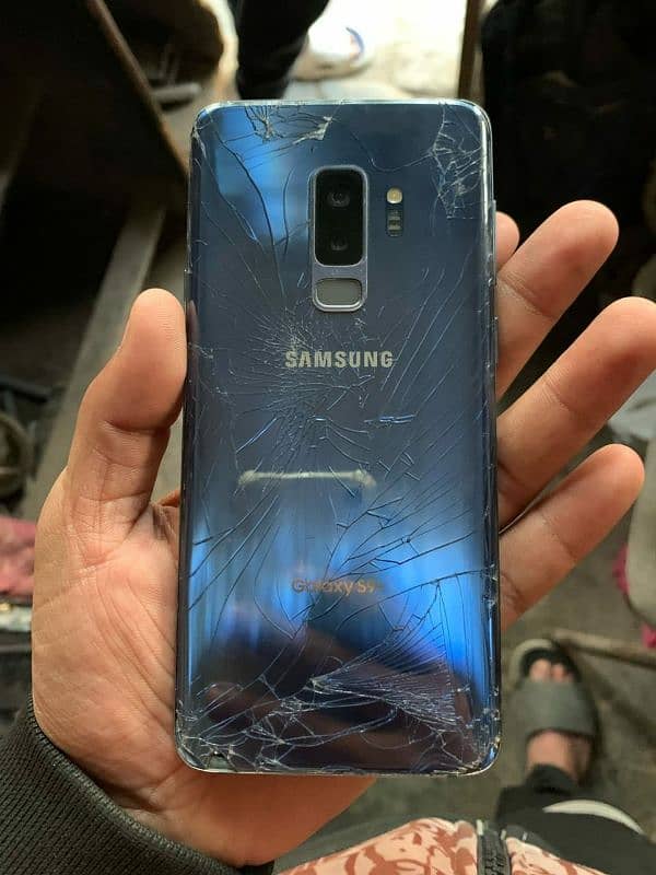 Samsung galaxy S9 plus pta approved with box what app 03144997342 1