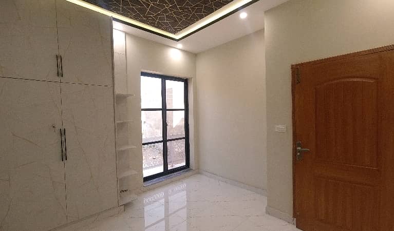 3.5 Marla Brand New Half Triple Storey Modern Style House For Sale In AL Hafeez Phase 2 Main Canal Road Lahore 10