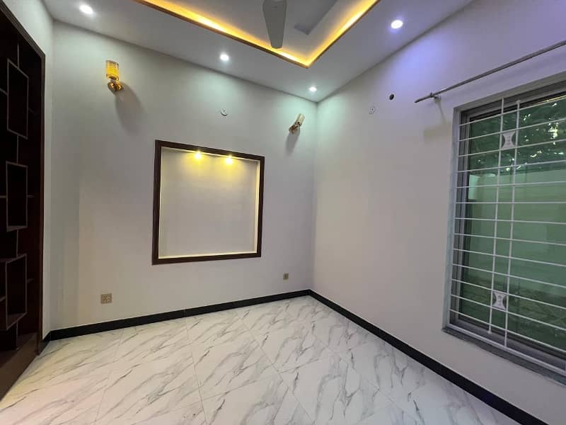 10 Marla Brand New Upper Portion Available For Rent In Sukh Chayn Garden Near Bahria Town Lahore 4