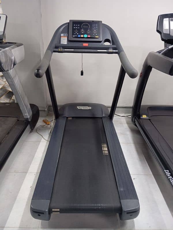 Imported Treadmills, Ellipticals, Spinbikes, IntenseFit 7