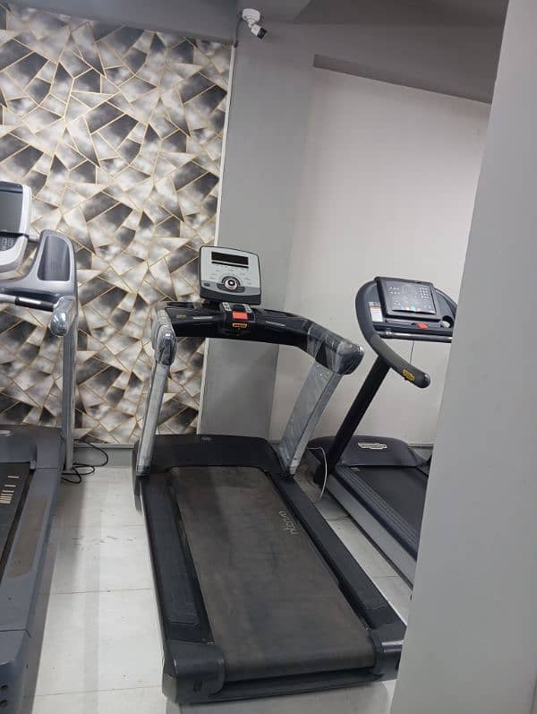 Imported Treadmills, Ellipticals, Spinbikes, IntenseFit 8