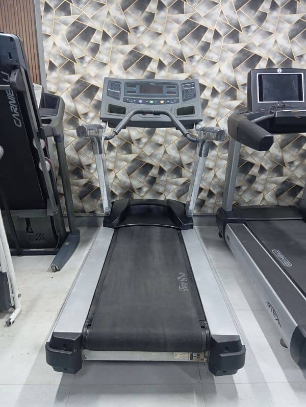 Imported Treadmills, Ellipticals, Spinbikes, IntenseFit 11