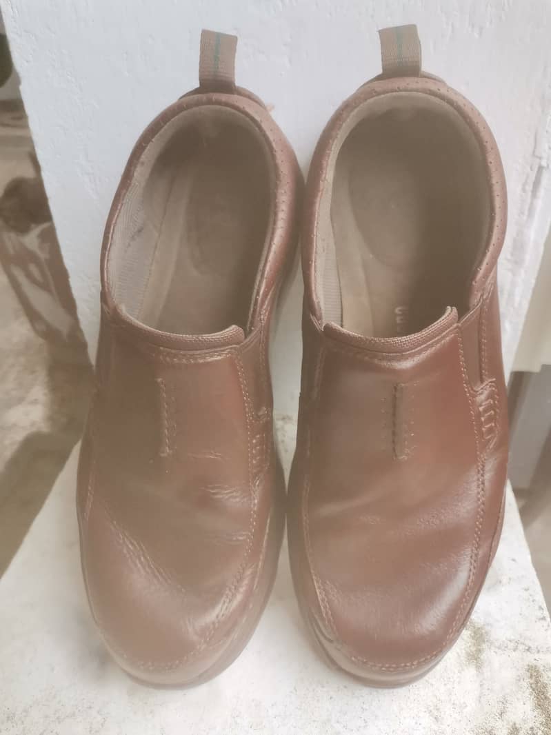 Clarks genuine leather loafers airsole. 4