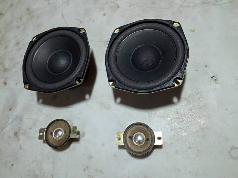 Sony AIWA Speakers 4 piece Tuitar 4 piece Genion All ok work 5