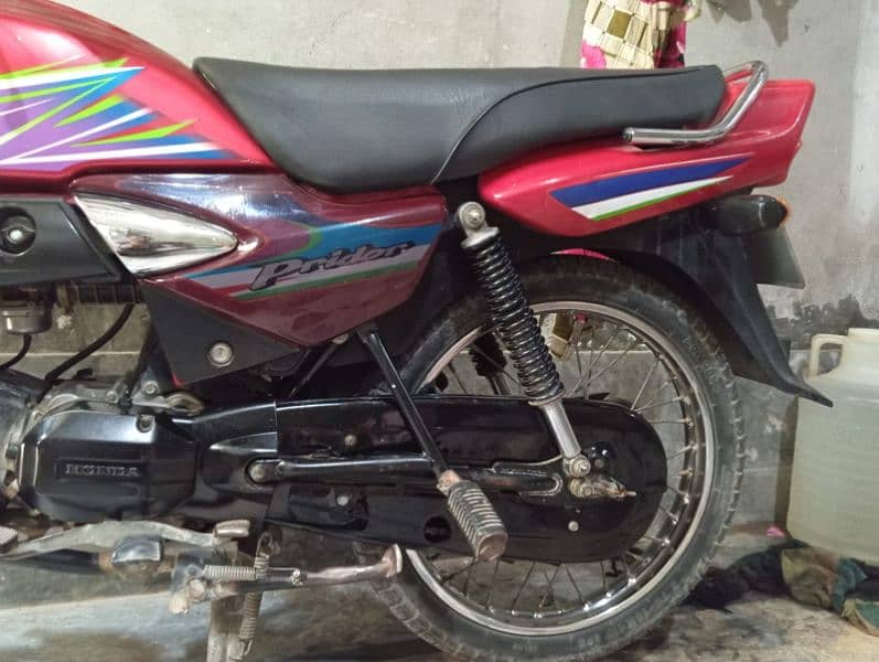 Honda prider For sale neat and clean 3