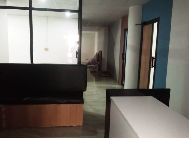 Area 1500 Sqft Sami Furnished Corporate Office Near kalma Chowk Gulberg Lahore For Rent 8