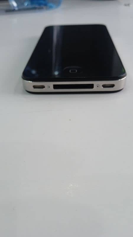 Apple iPhone 4 1