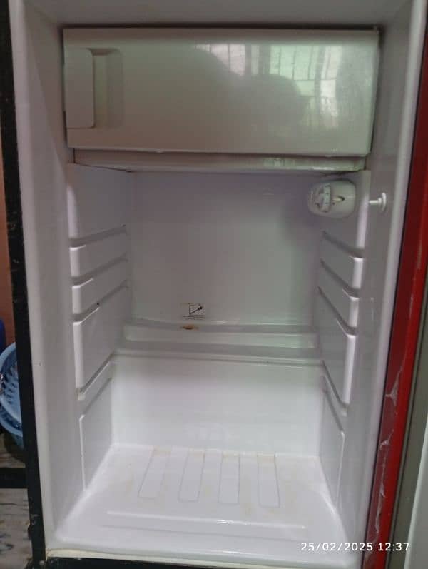 Dawlance refrigerator 1