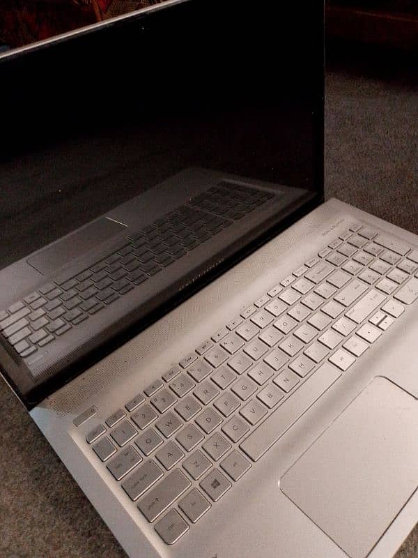 HP laptop cori5 5th generation 6gb ram all condition is good 1