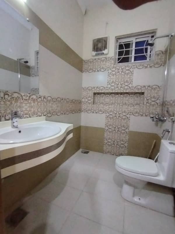 10 Marla upper portion for Rent in G-13/3 6