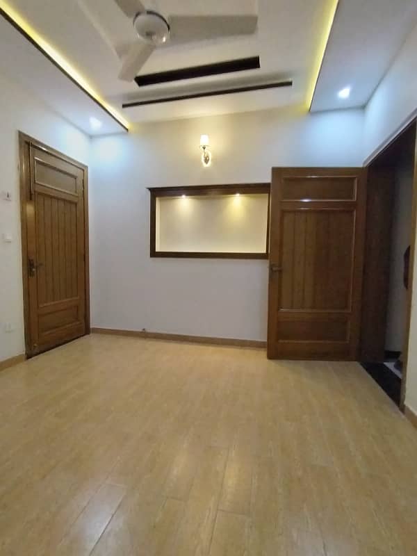 10 Marla upper portion for Rent in G-13/3 9