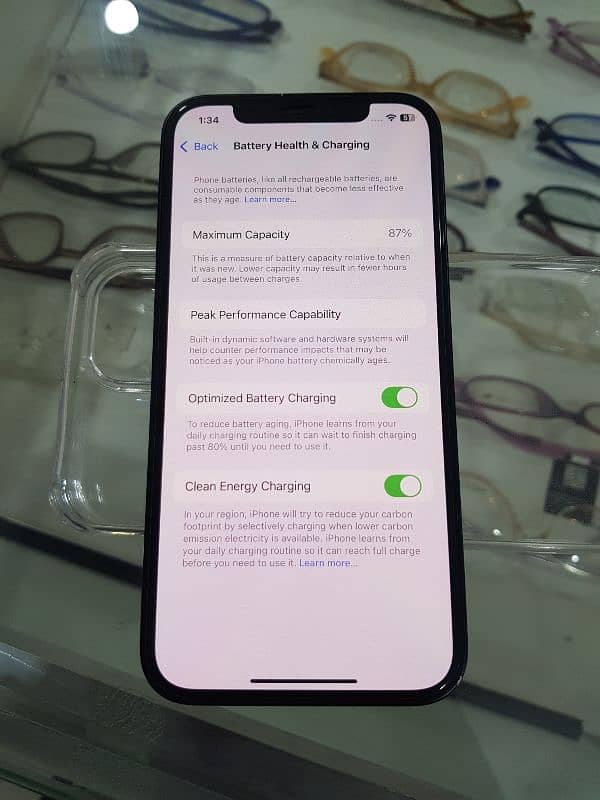 Selling iphone 12 used 87 Health 2