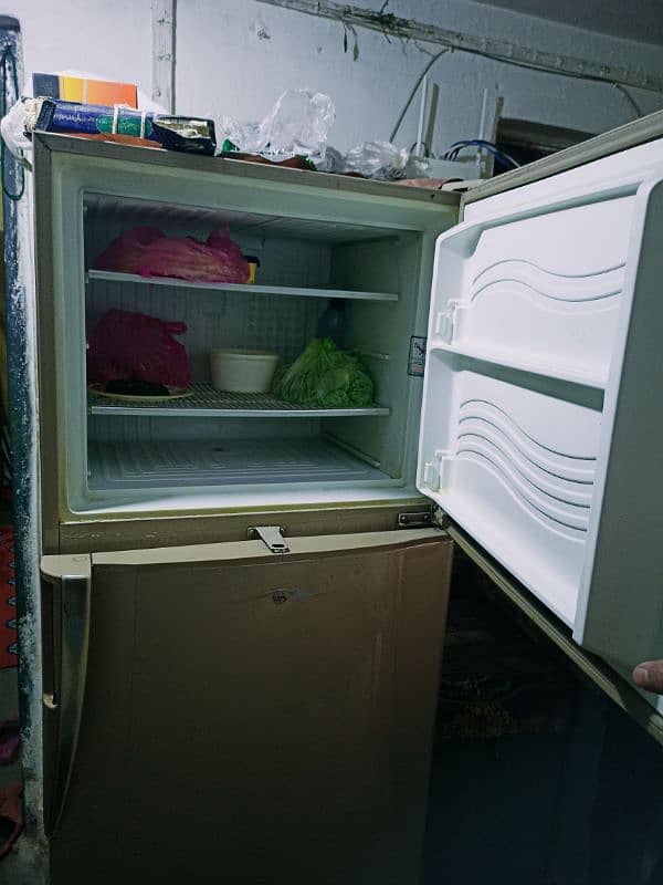 dawlance fridge 3