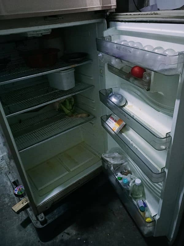 dawlance fridge 4