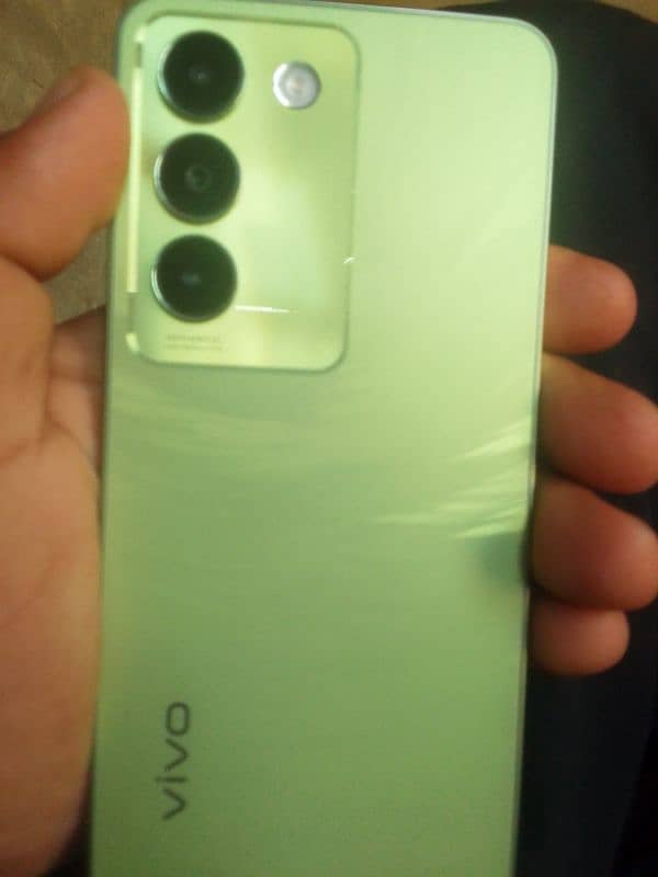 vivo y100 1