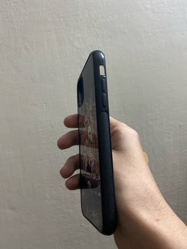 iPhone 11 cover 2