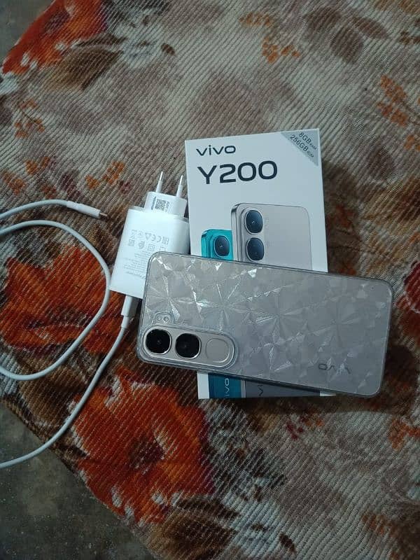 VIvo y200 silver color 8 gb ram 256 gb rom 0