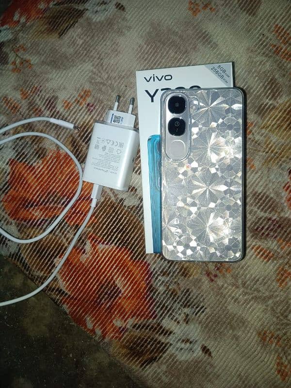 VIvo y200 silver color 8 gb ram 256 gb rom 1