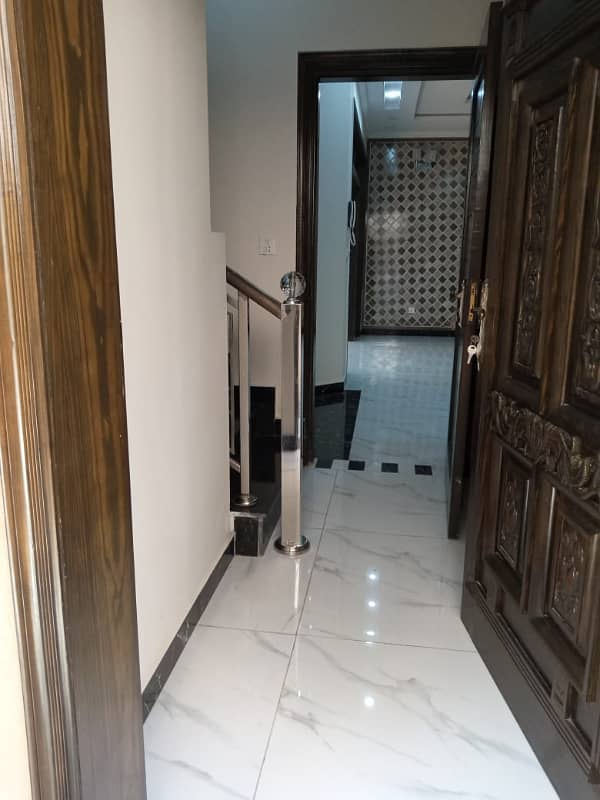 Like Brand New 10 Marla Luxury House Available For Sale in Talha Block Bahria Town Lahore 10