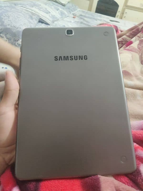 Samsung Galaxy smf t550 0