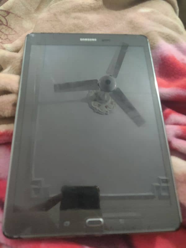 Samsung Galaxy smf t550 2