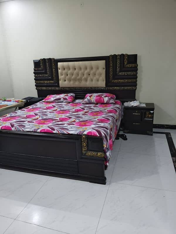 Two Bed Set For Sale 03356400320 1