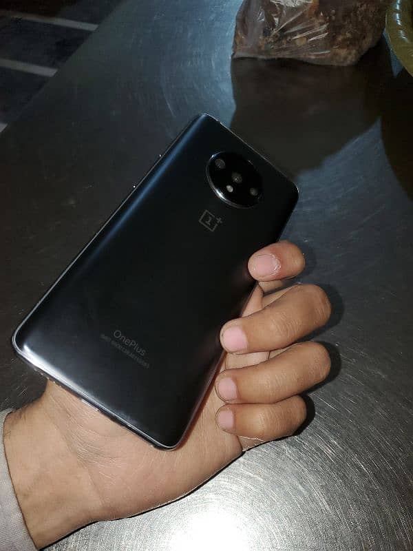 one plus 7t 8/128 original 10