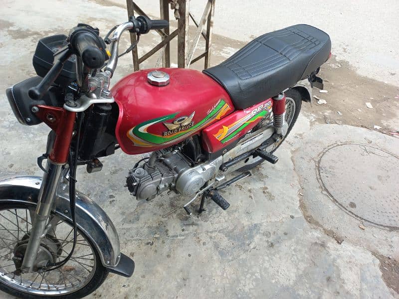 Road Prince 70 Red 23 model Genuine condition 1