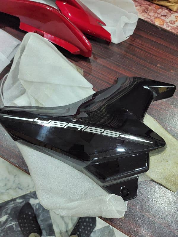 yamaha ybr seat covel,side cover,silencer etc 1