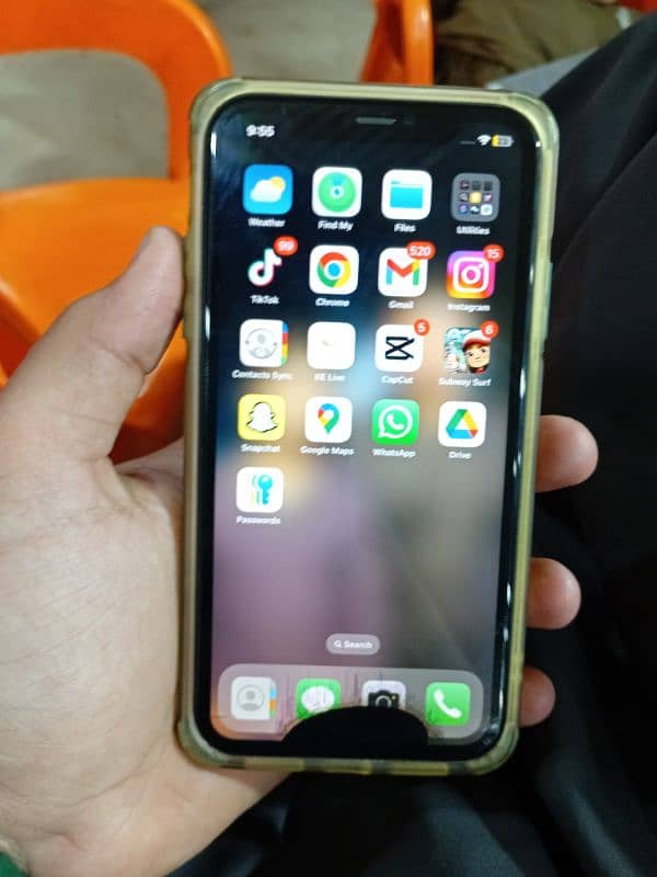 iPhone 11 dot on screen factory unlock 128 gb 2