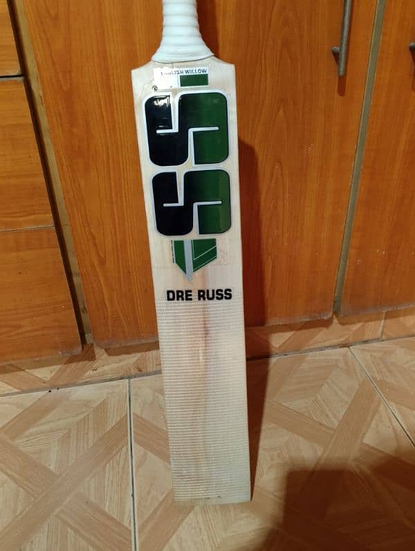 New SS Bat in perfect profile 0