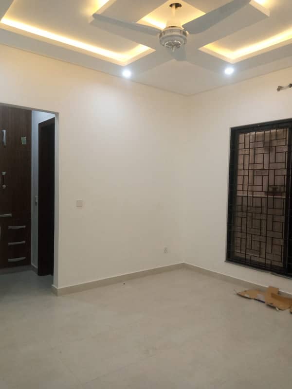 10 Marla House For Sale In Paragon City Lahore 3