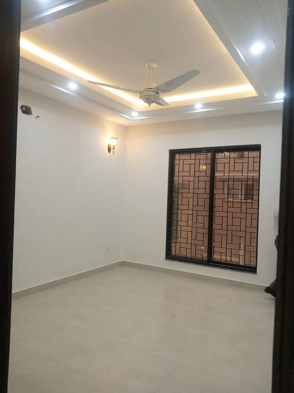 10 Marla House For Sale In Paragon City Lahore 16