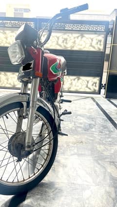 Honda CD70 | Model 2017a | Color Red | Engine okay | Condition 9/10