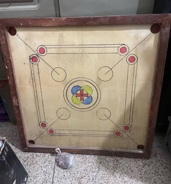 Carrom Board 0