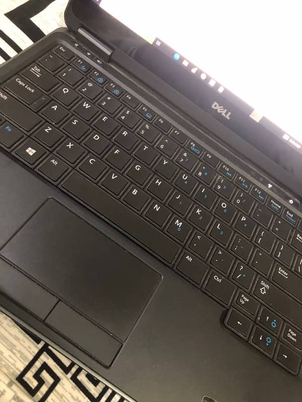 Laptop Core i5  Touch screen 2